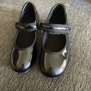 Girls tap shoes